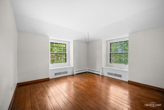 114 Hillside Avenue 114, Barrington, IL 60010