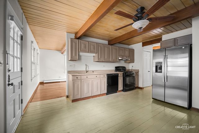 114 Hillside Avenue 114, Barrington, IL 60010