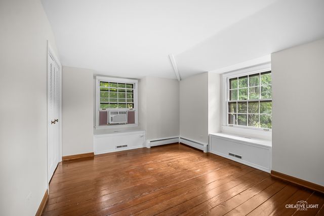 114 Hillside Avenue 114, Barrington, IL 60010