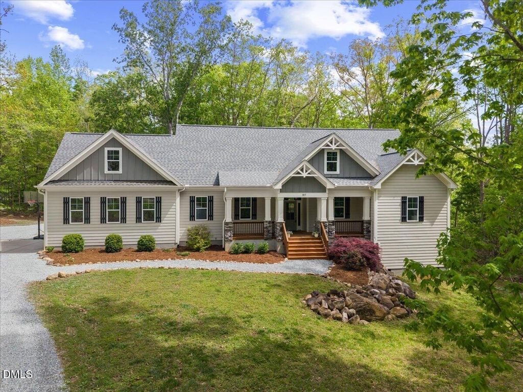 197 Kings View Lane, Chapel Hill, NC 27517