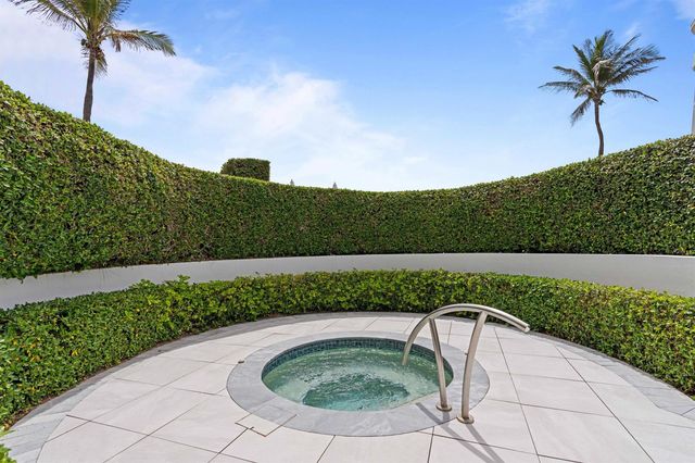 2600 S Ocean Boulevard 202w, Palm Beach, FL 33480