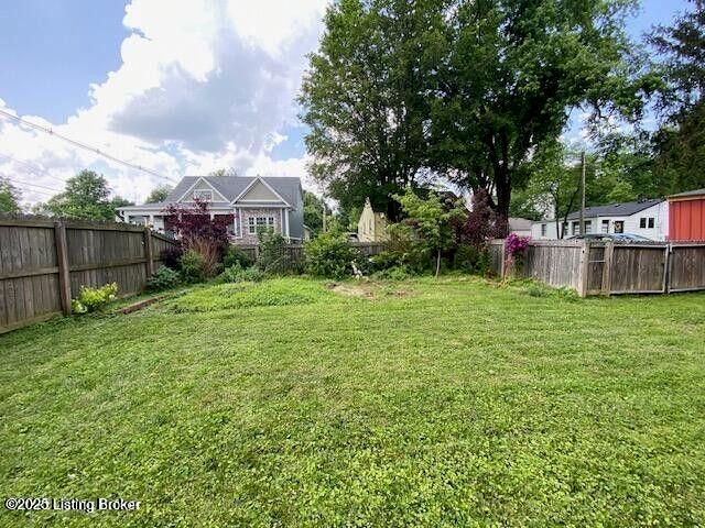 201 E John Fitch Ave, Bardstown, KY 40004
