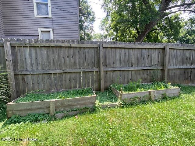 201 E John Fitch Ave, Bardstown, KY 40004