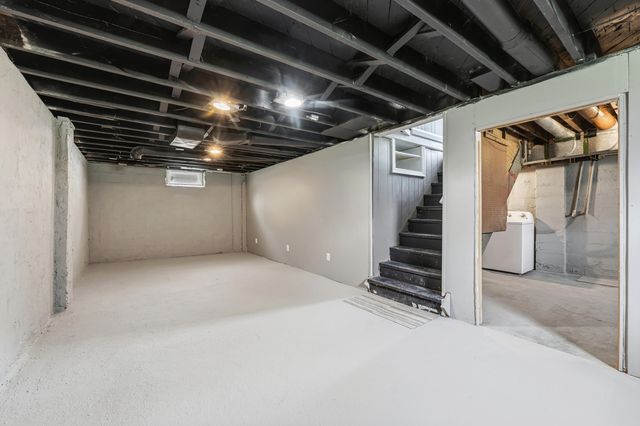 1403 Hamelink Drive, Portage, MI 49002