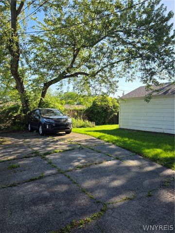 215 Saint Lawrence Avenue, Buffalo, NY 14216