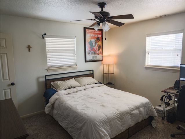 2001 W New Hope Road, Rogers, AR 72758