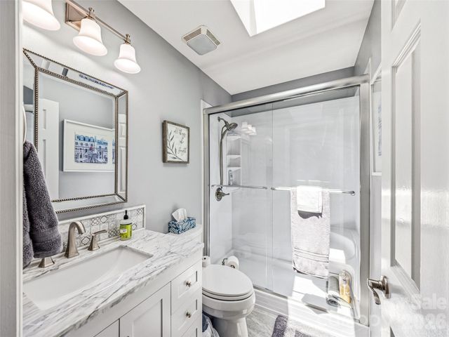 518 Starmount Lane, Hendersonville, NC 28791