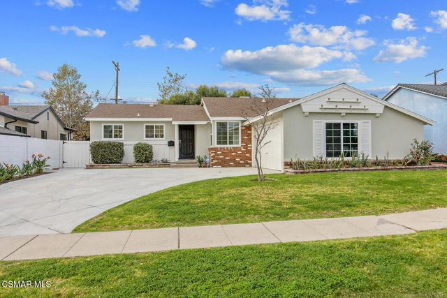 7055 Park Manor Avenue, North Hollywood, CA 91605