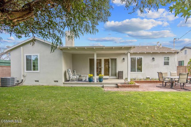 7055 Park Manor Avenue, North Hollywood, CA 91605