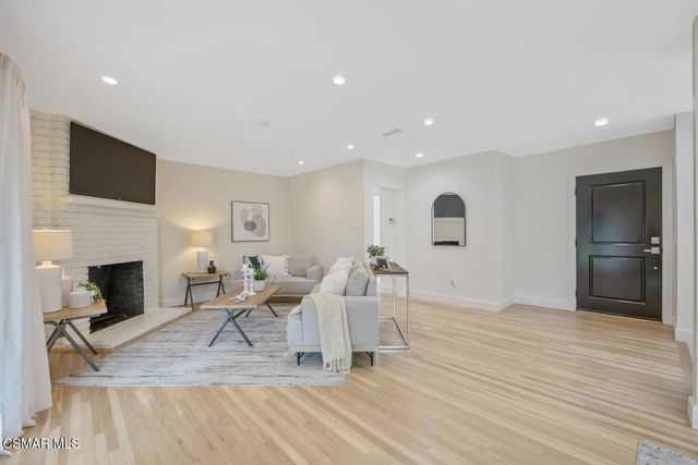 7055 Park Manor Avenue, North Hollywood, CA 91605