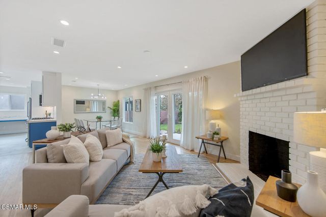 7055 Park Manor Avenue, North Hollywood, CA 91605