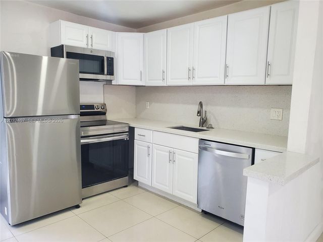 2124 SW 42nd Ter, Fort Lauderdale, FL 33317