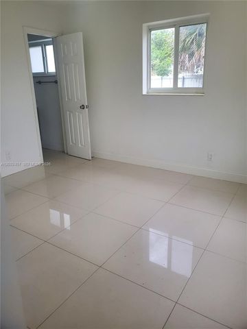 2124 SW 42nd Ter, Fort Lauderdale, FL 33317