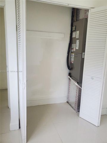 2124 SW 42nd Ter, Fort Lauderdale, FL 33317