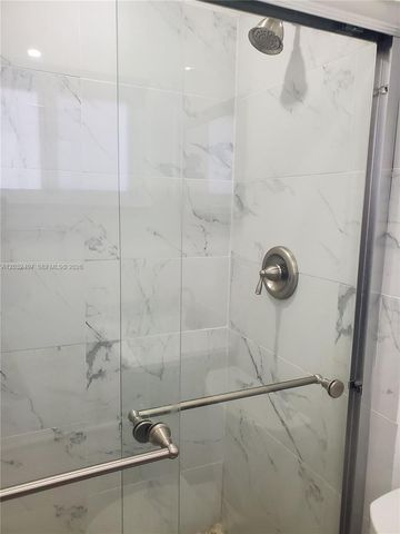 2124 SW 42nd Ter, Fort Lauderdale, FL 33317