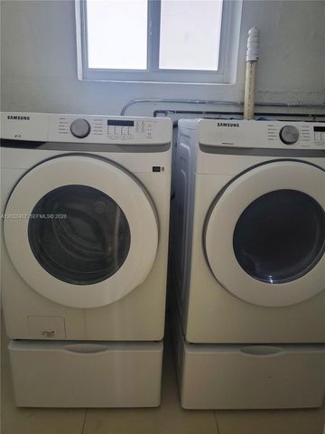2124 SW 42nd Ter, Fort Lauderdale, FL 33317