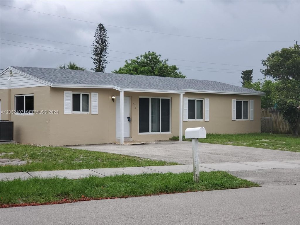 2124 SW 42nd Ter, Fort Lauderdale, FL 33317