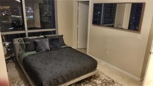 1060 Brickell Ave 2411, Miami, FL 33131