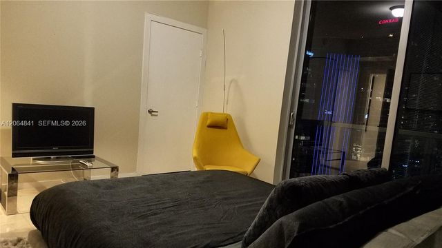 1060 Brickell Ave 2411, Miami, FL 33131