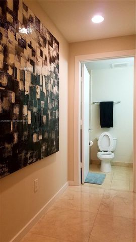 1060 Brickell Ave 2411, Miami, FL 33131
