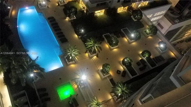 1060 Brickell Ave 2411, Miami, FL 33131