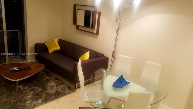1060 Brickell Ave 2411, Miami, FL 33131