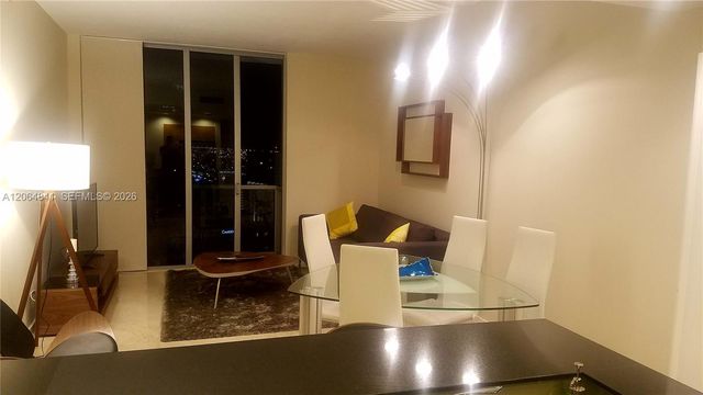 1060 Brickell Ave 2411, Miami, FL 33131