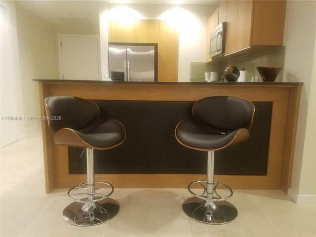 1060 Brickell Ave 2411, Miami, FL 33131