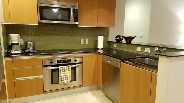 1060 Brickell Ave 2411, Miami, FL 33131