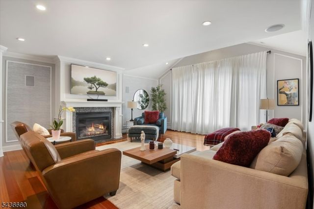12 Longell Dr, Wayne Twp., NJ 07470