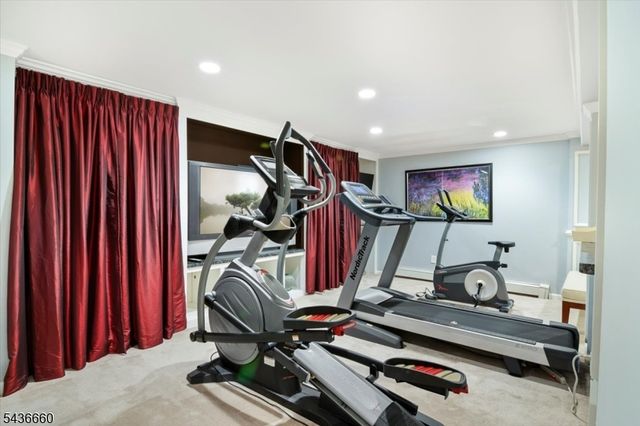 12 Longell Dr, Wayne Twp., NJ 07470