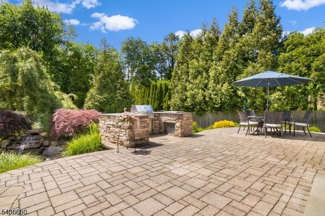 12 Longell Dr, Wayne Twp., NJ 07470