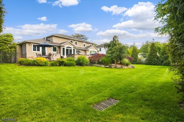 12 Longell Dr, Wayne Twp., NJ 07470