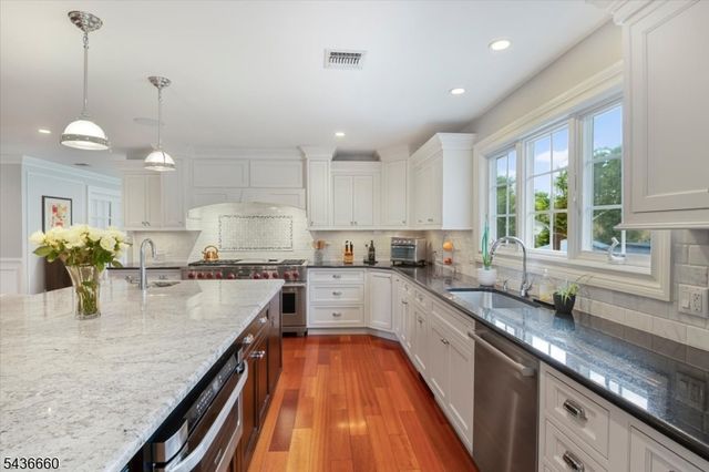 12 Longell Dr, Wayne Twp., NJ 07470
