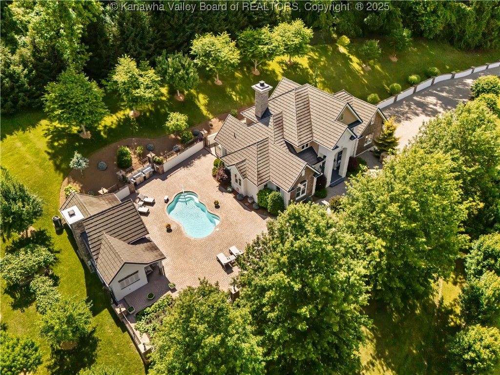 948 Little Coal River Road, Alum Creek, WV 25003