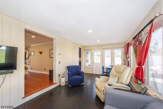 68 Newman Ave, Verona Twp., NJ 07044