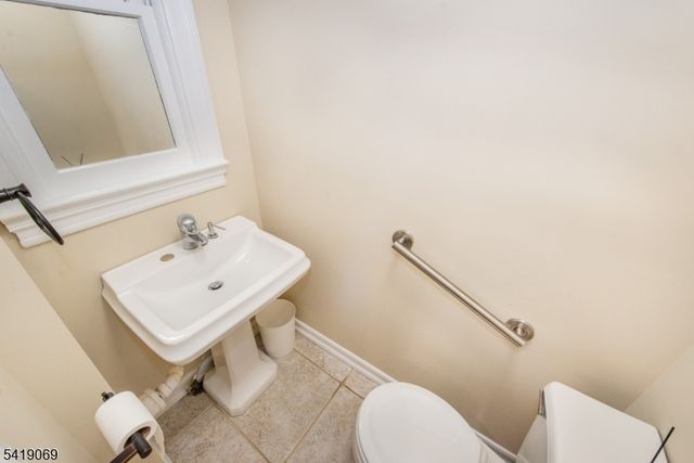 68 Newman Ave, Verona Twp., NJ 07044