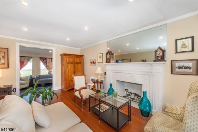 68 Newman Ave, Verona Twp., NJ 07044