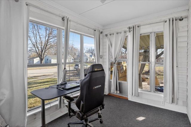 1012 Central Avenue, Evansdale, IA 50707