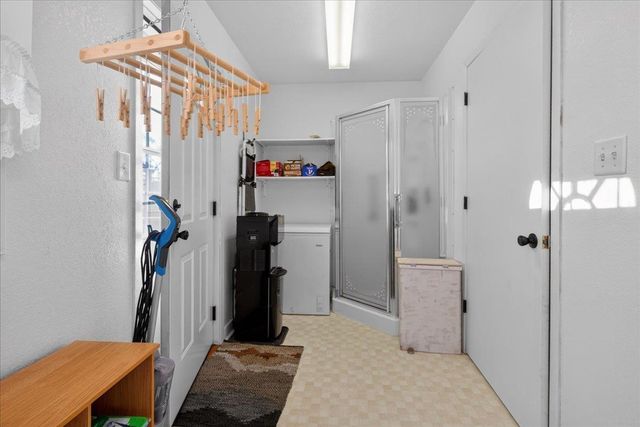 1012 Central Avenue, Evansdale, IA 50707