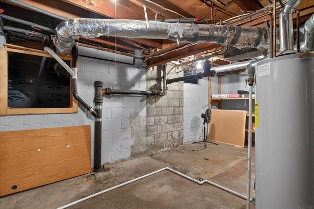 1012 Central Avenue, Evansdale, IA 50707