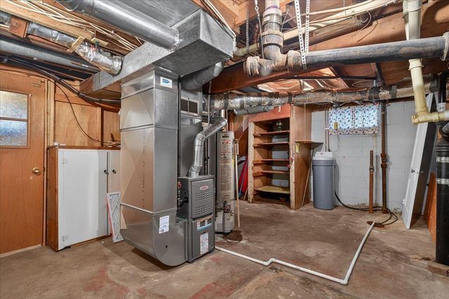 1012 Central Avenue, Evansdale, IA 50707