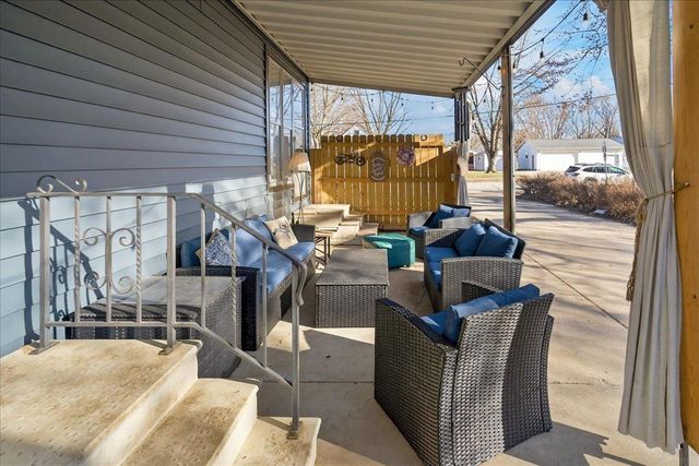 1012 Central Avenue, Evansdale, IA 50707