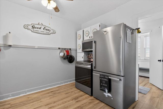 1012 Central Avenue, Evansdale, IA 50707