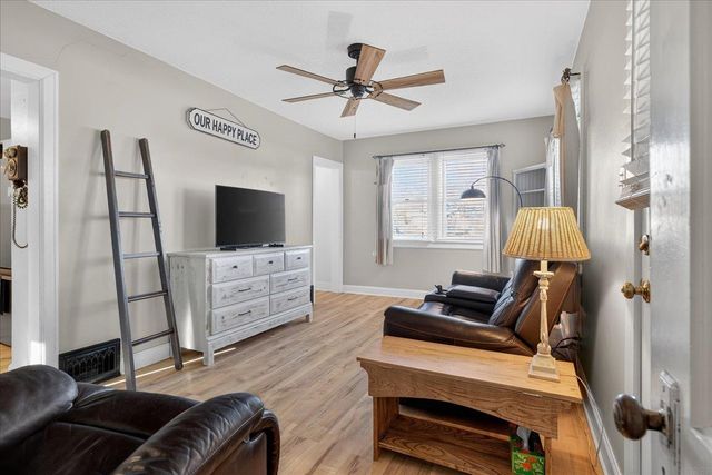 1012 Central Avenue, Evansdale, IA 50707