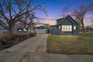 1012 Central Avenue, Evansdale, IA 50707