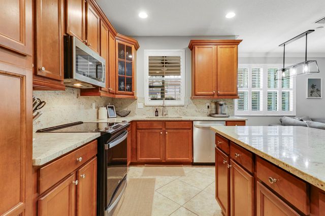 4558 Mediterranean Circle, Palm Beach Gardens, FL 33418