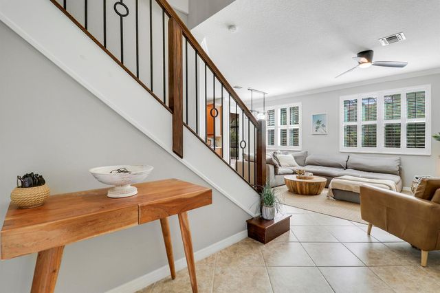 4558 Mediterranean Circle, Palm Beach Gardens, FL 33418