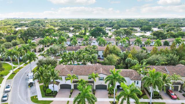 4558 Mediterranean Circle, Palm Beach Gardens, FL 33418