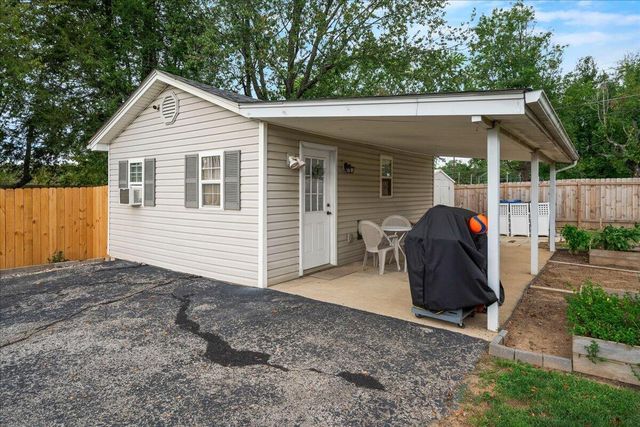 2206 Circle Drive, Lexington, KY 40505